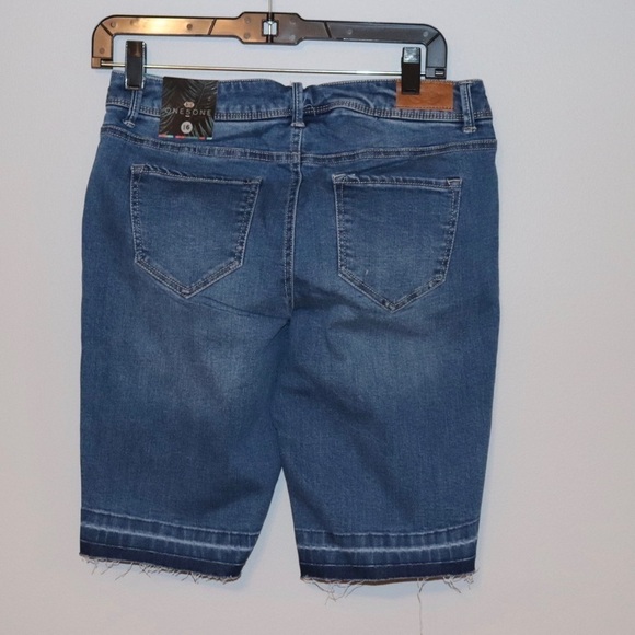 One 5 One denim jean shorts New size 6 releases hem festival concert modest New - Picture 2 of 6